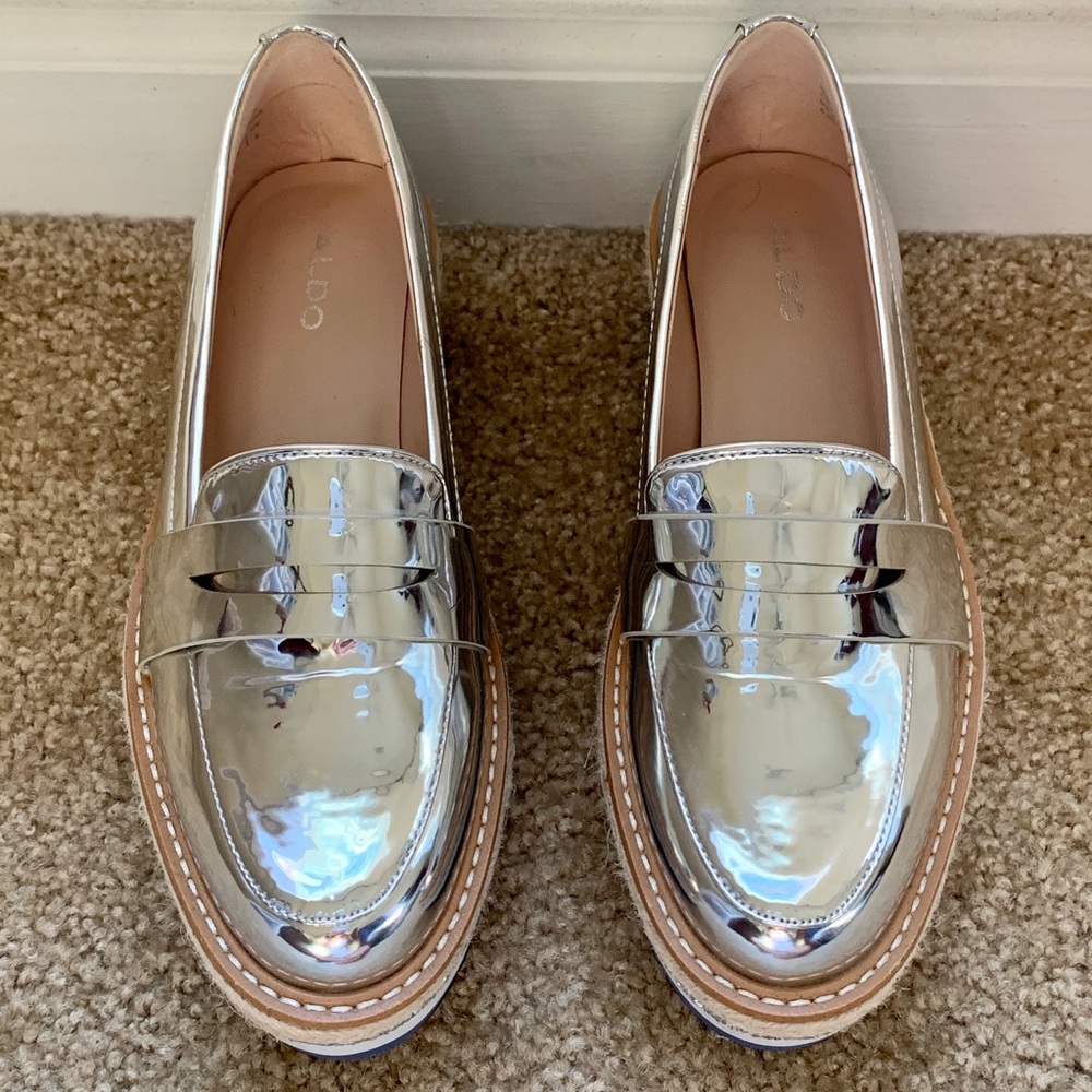Shoes - Picture 4 of 4